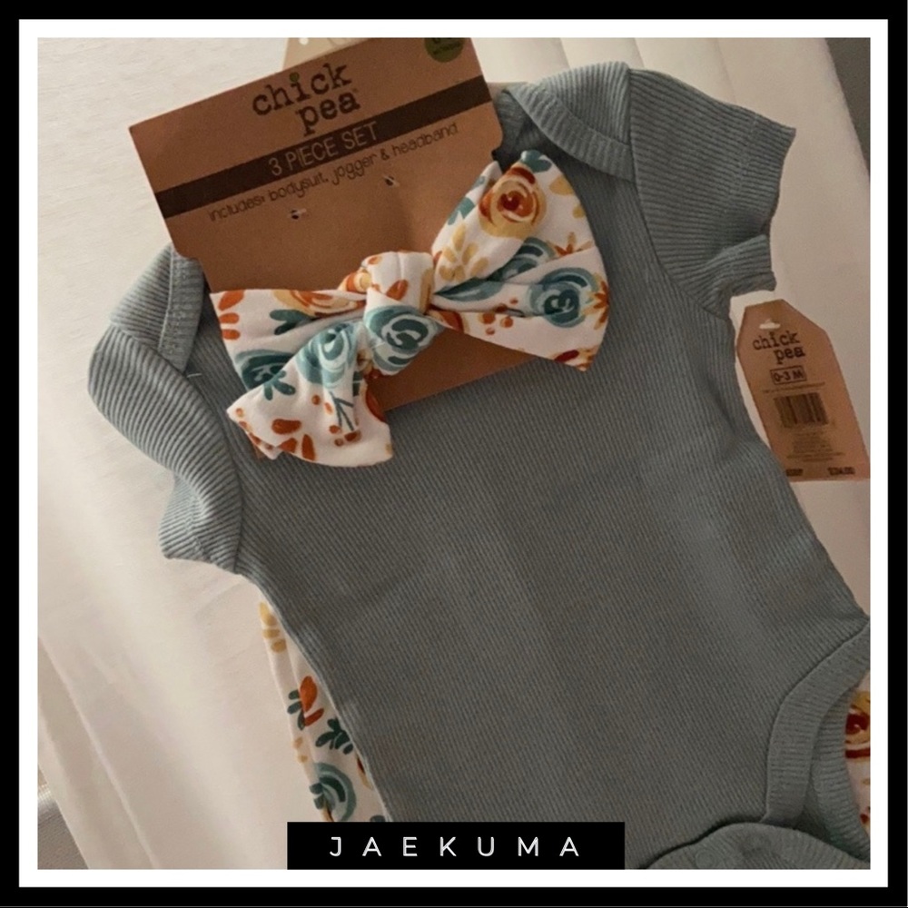 NWT Chick Pea Baby Girl’s 3pc Set (0-3M)